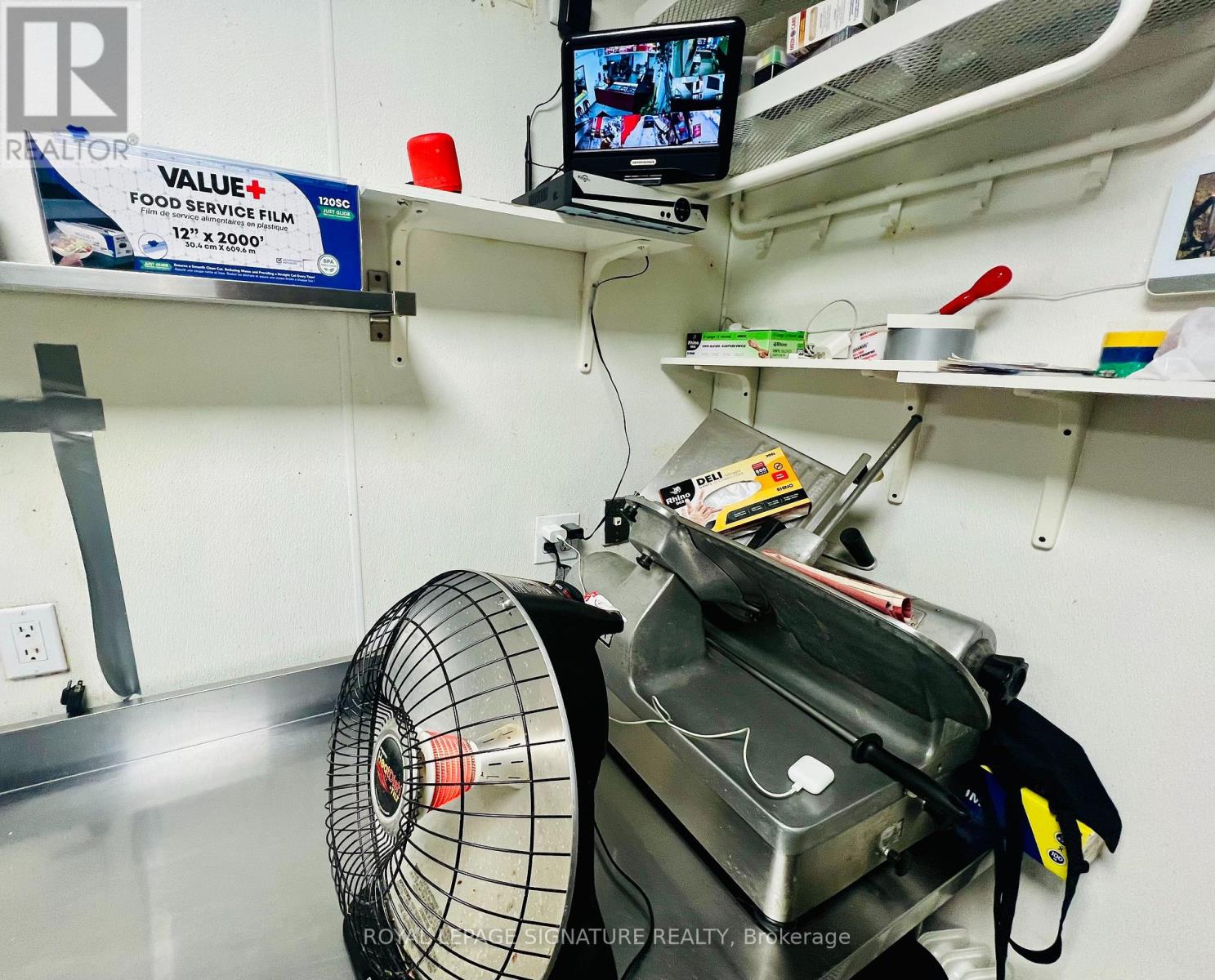 1132 Queen Street W, Toronto (Little Portugal), Ontario  M6J 1J3 - Photo 11 - C12897214