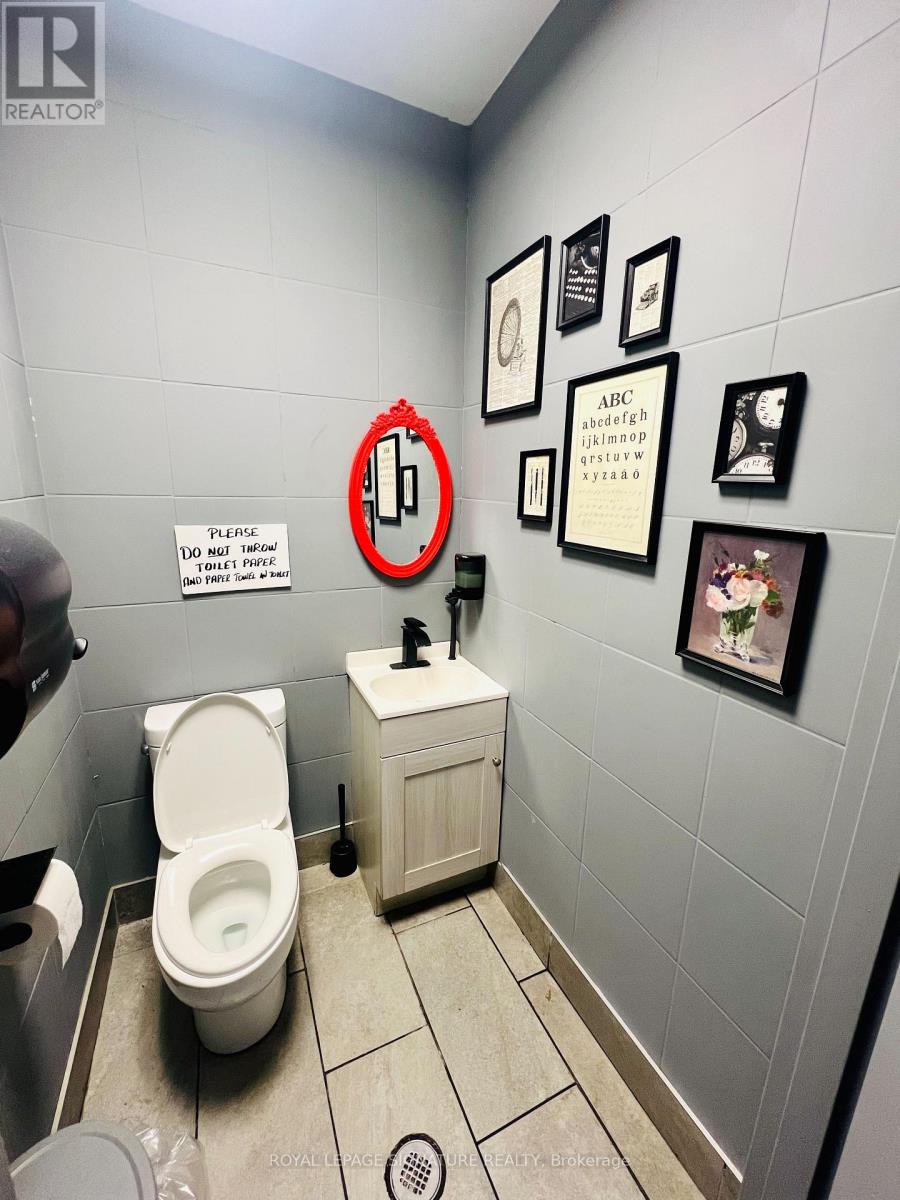 1132 Queen Street W, Toronto (Little Portugal), Ontario  M6J 1J3 - Photo 21 - C12897214