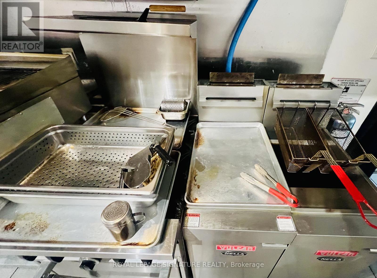 1132 Queen Street W, Toronto (Little Portugal), Ontario  M6J 1J3 - Photo 8 - C12897214