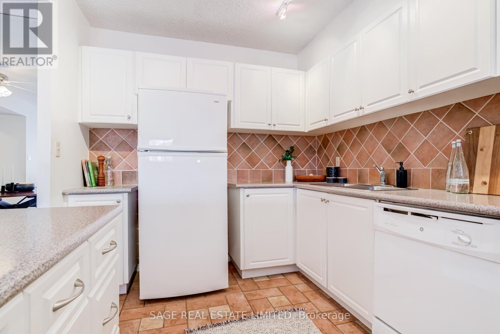 503 - 212 St. George Street, Toronto, Ontario  M5R 2N5 - Photo 10 - C12897246