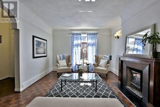 34 Macpherson Avenue, Toronto, Ontario  M5R 1W8 - Photo 3 - C12897254