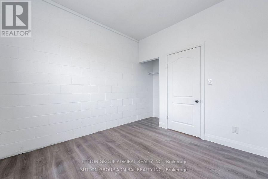 Upper 2 - 1930 Queen Street E, Toronto, Ontario  M4L 1H6 - Photo 13 - E12897194