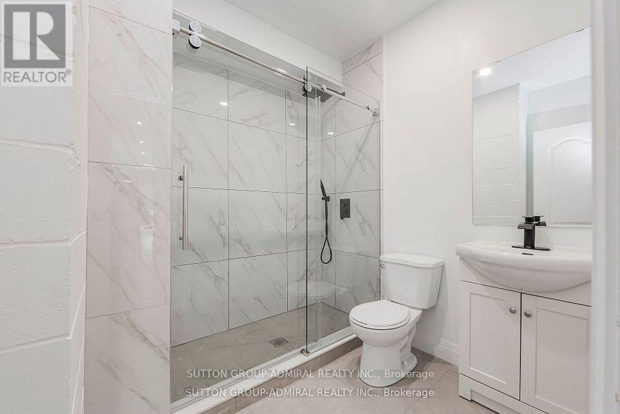 Upper 2 - 1930 Queen Street E, Toronto, Ontario  M4L 1H6 - Photo 18 - E12897194