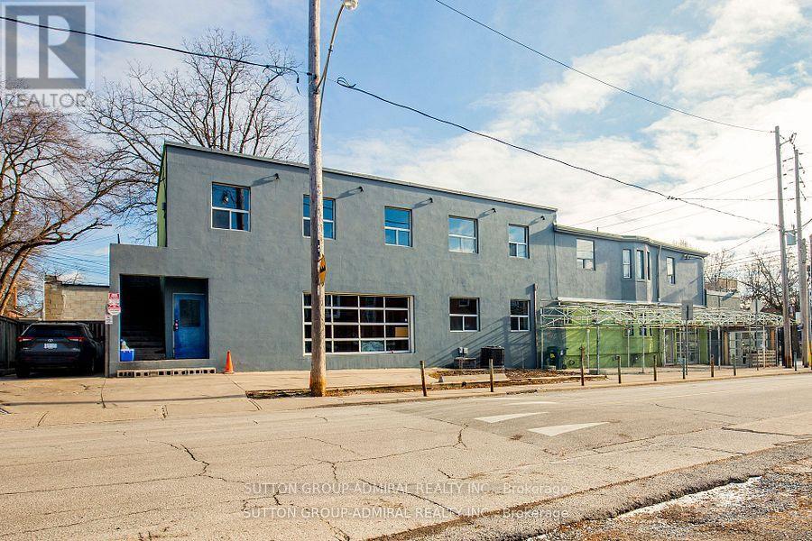 Upper 2 - 1930 Queen Street E, Toronto, Ontario  M4L 1H6 - Photo 20 - E12897194