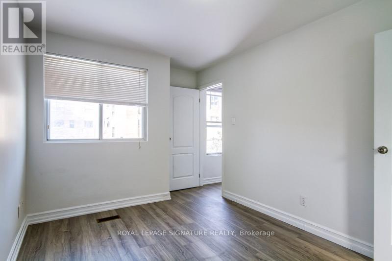 88 Westview Boulevard, Toronto, Ontario  M4B 3J1 - Photo 21 - E12897268