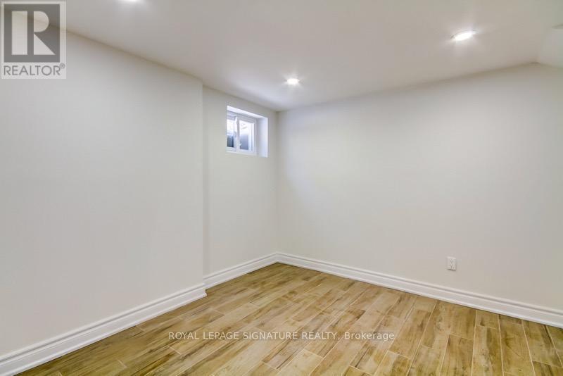 88 Westview Boulevard, Toronto, Ontario  M4B 3J1 - Photo 29 - E12897268