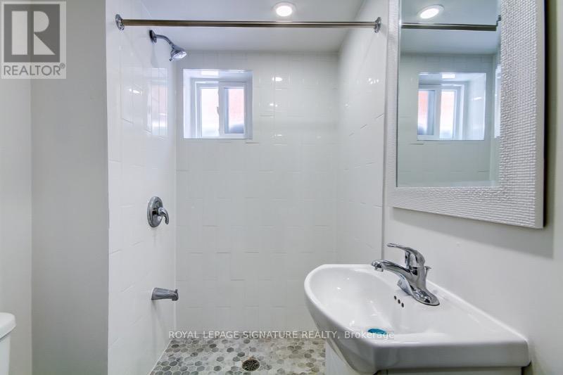 88 Westview Boulevard, Toronto, Ontario  M4B 3J1 - Photo 30 - E12897268