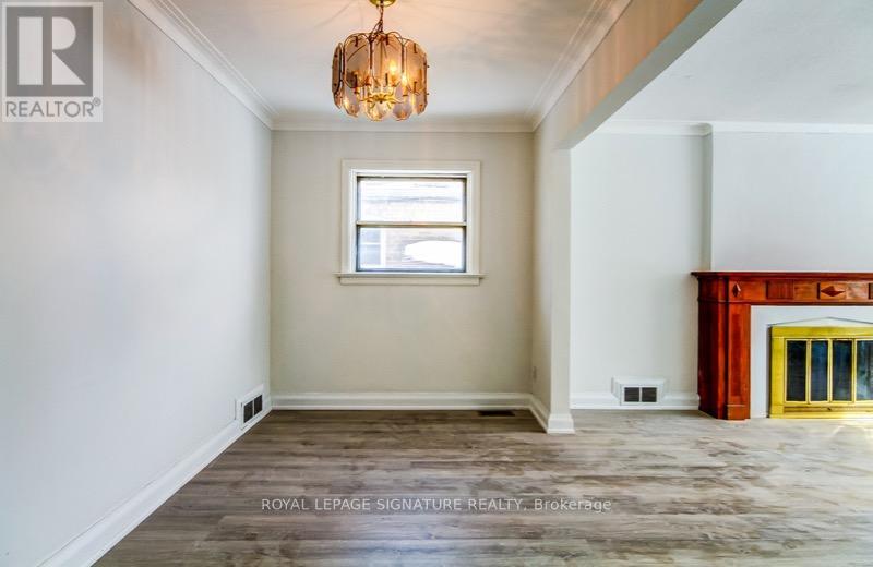 88 Westview Boulevard, Toronto, Ontario  M4B 3J1 - Photo 9 - E12897268