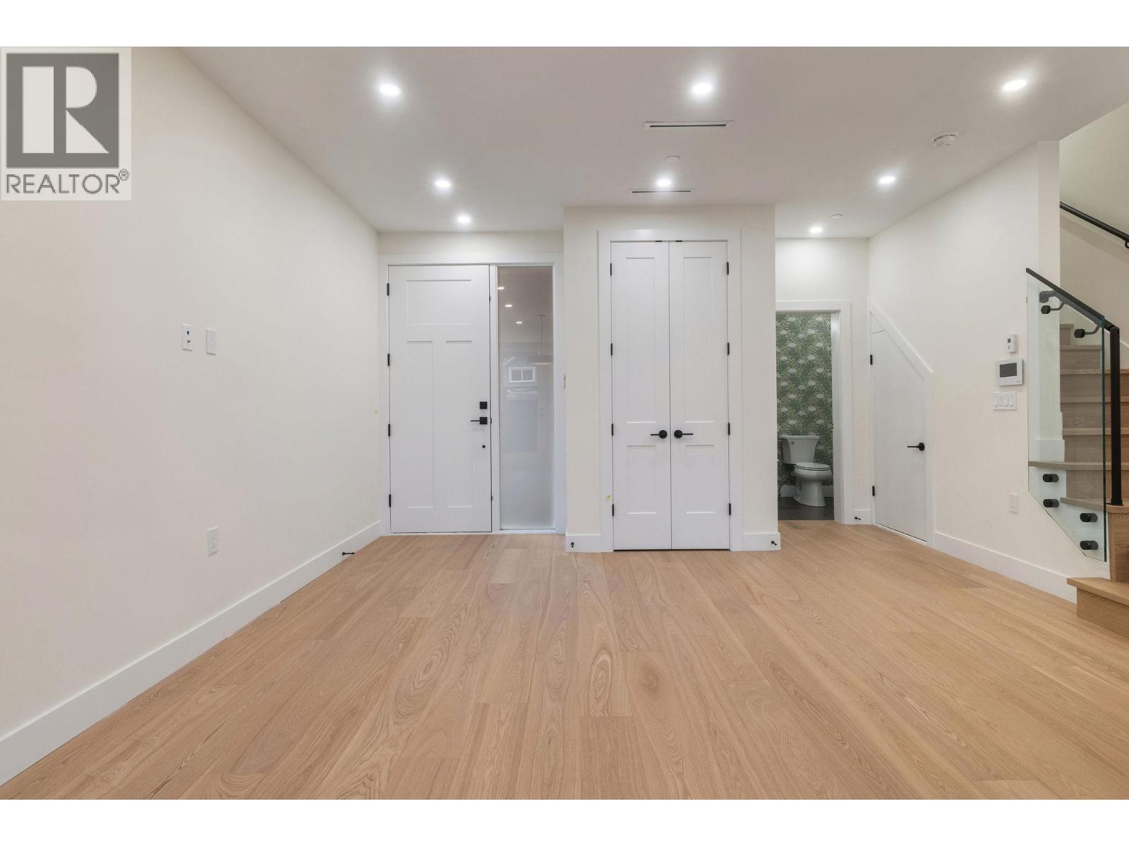 2055 E 4th Avenue, Vancouver, British Columbia  V5N 1K5 - Photo 8 - R3101243