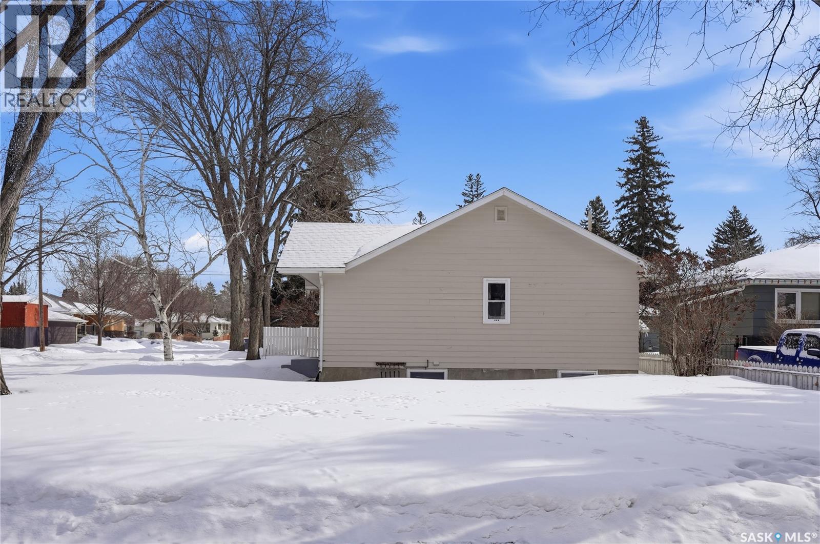 1501 Wiggins Avenue S, Saskatoon, Saskatchewan  S7H 2J7 - Photo 46 - SK030497