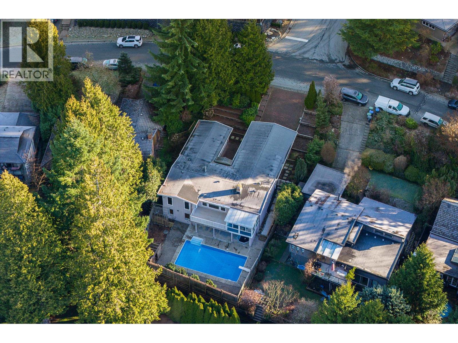 148 Roe Drive, Port Moody, British Columbia  V3H 3M8 - Photo 36 - R3101240