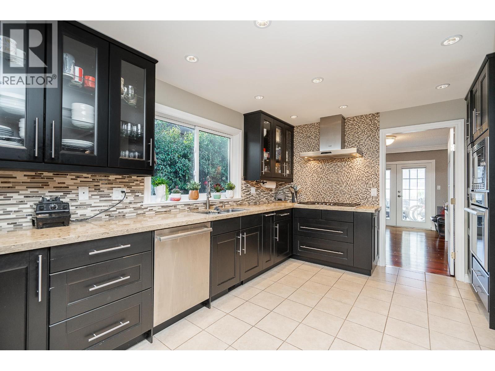 148 Roe Drive, Port Moody, British Columbia  V3H 3M8 - Photo 9 - R3101240