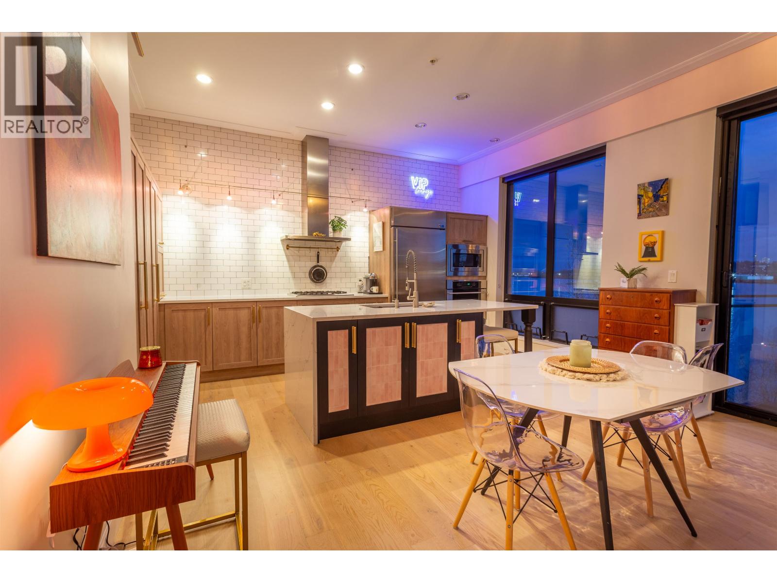 309 220 Salter Street, New Westminster, British Columbia  V3M 0H4 - Photo 3 - R3100013