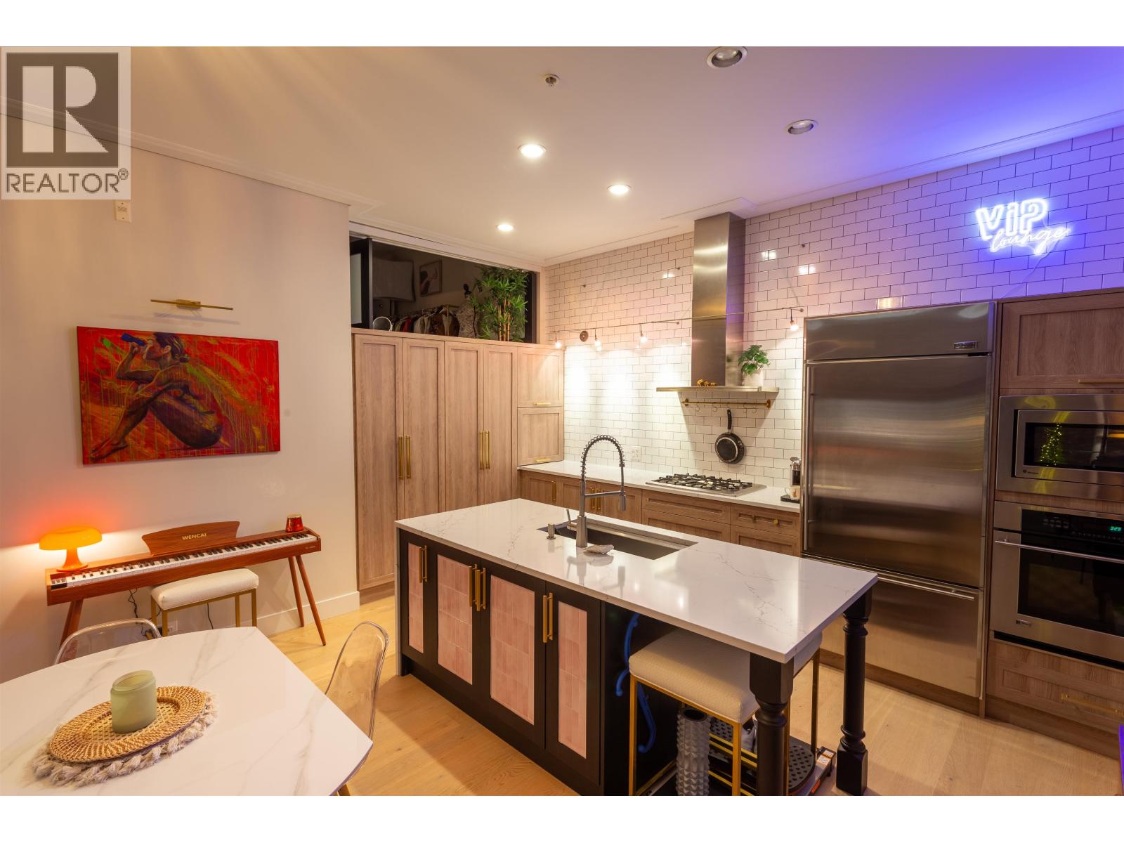 309 220 SALTER STREET, New Westminster, British Columbia