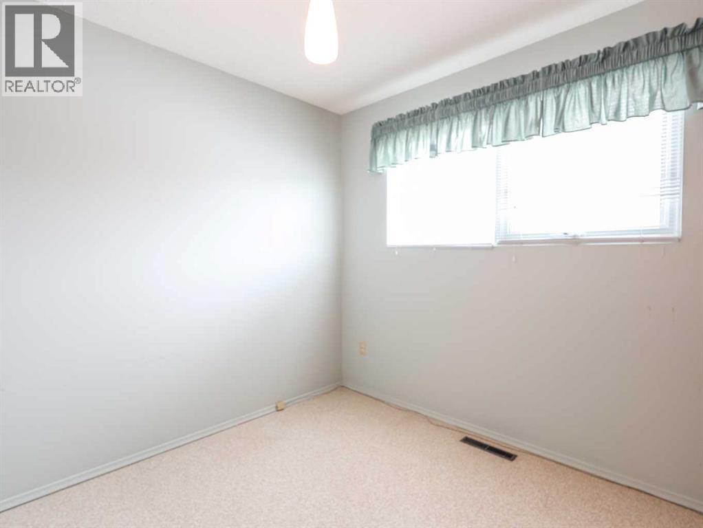 5718 40 Avenue, Stettler, Alberta  T4K 1H6 - Photo 18 - A2290132