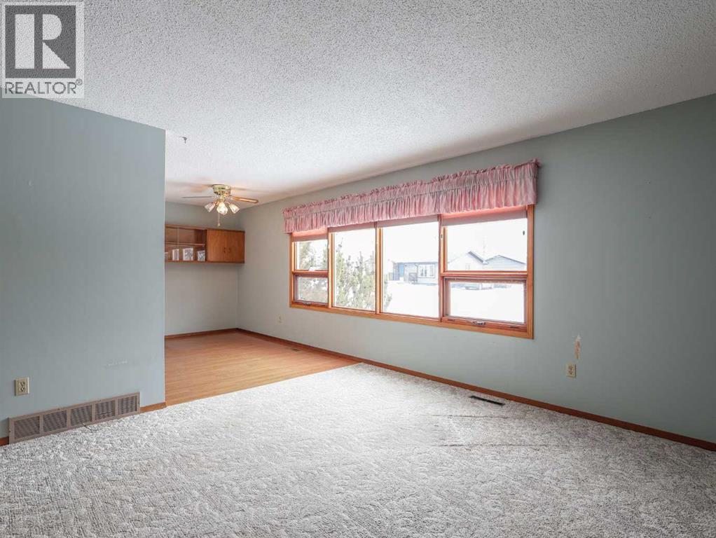 5718 40 Avenue, Stettler, Alberta  T4K 1H6 - Photo 2 - A2290132