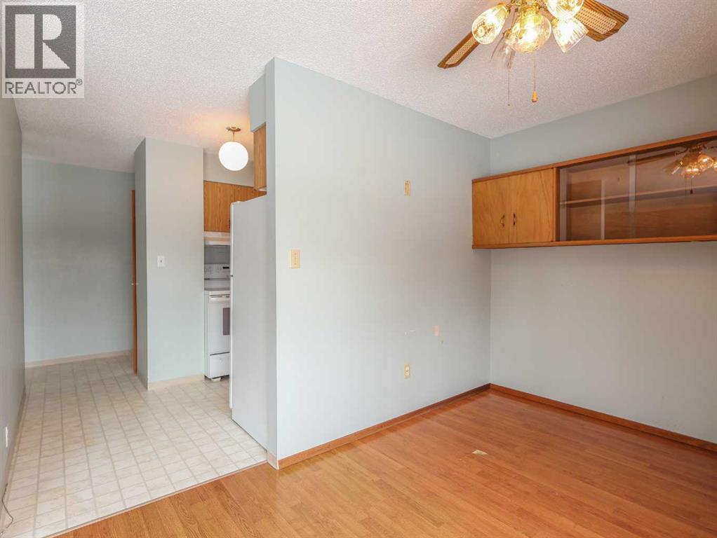 5718 40 Avenue, Stettler, Alberta  T4K 1H6 - Photo 6 - A2290132