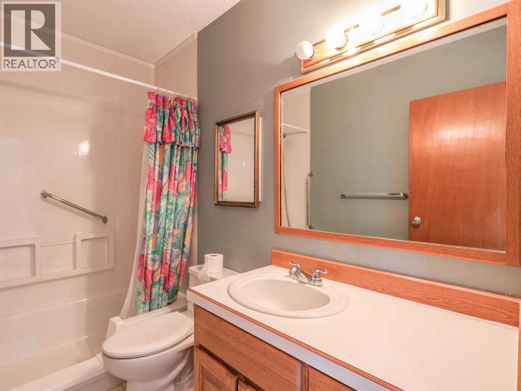 5718 40 Avenue, Stettler, Alberta  T4K 1H6 - Photo 26 - A2290132