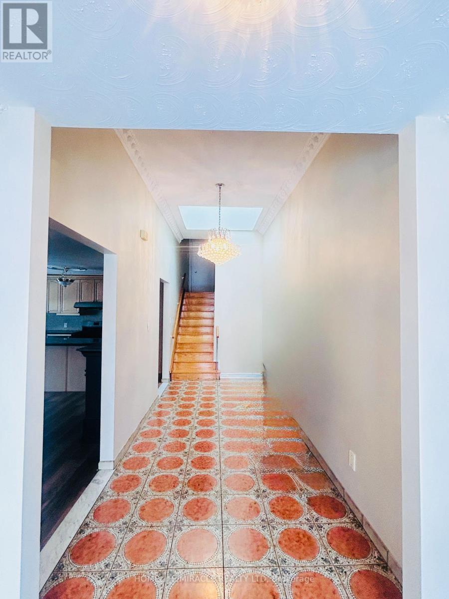 97 Reidmount Avenue, Toronto, Ontario  M1S 1B6 - Photo 7 - E12885484