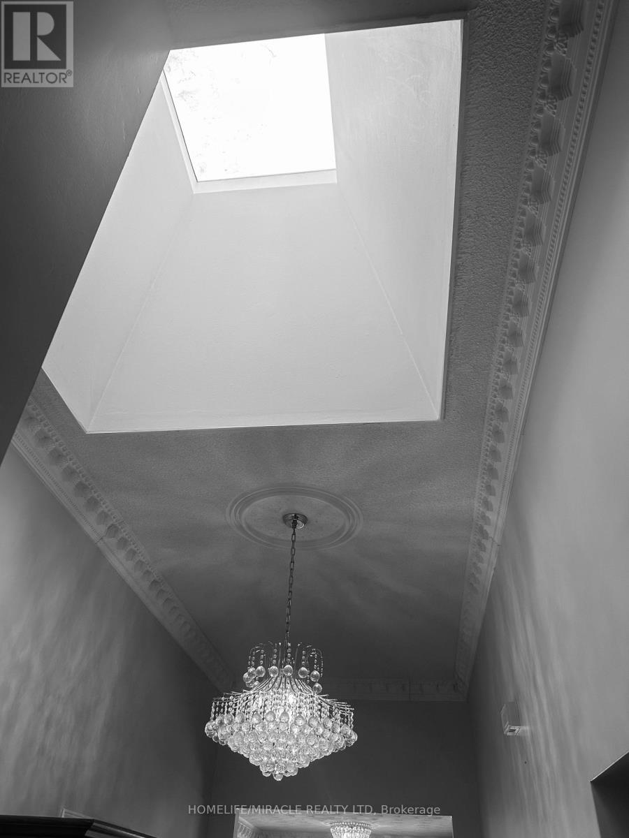 97 Reidmount Avenue, Toronto, Ontario  M1S 1B6 - Photo 8 - E12885484