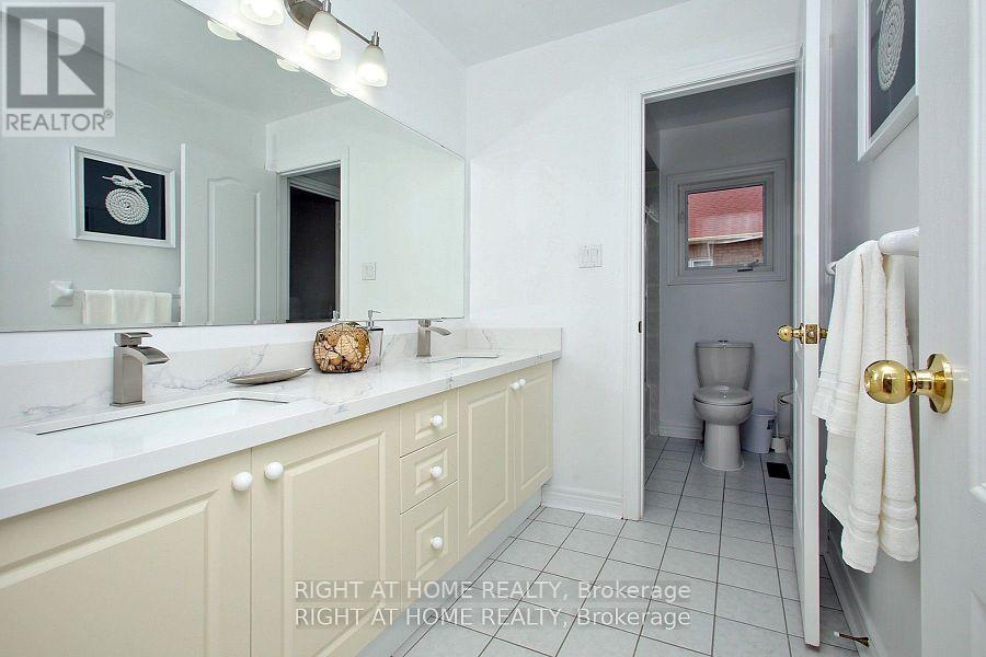 6 Pembrooke Road, Markham, Ontario  L6C 2L2 - Photo 20 - N12897252