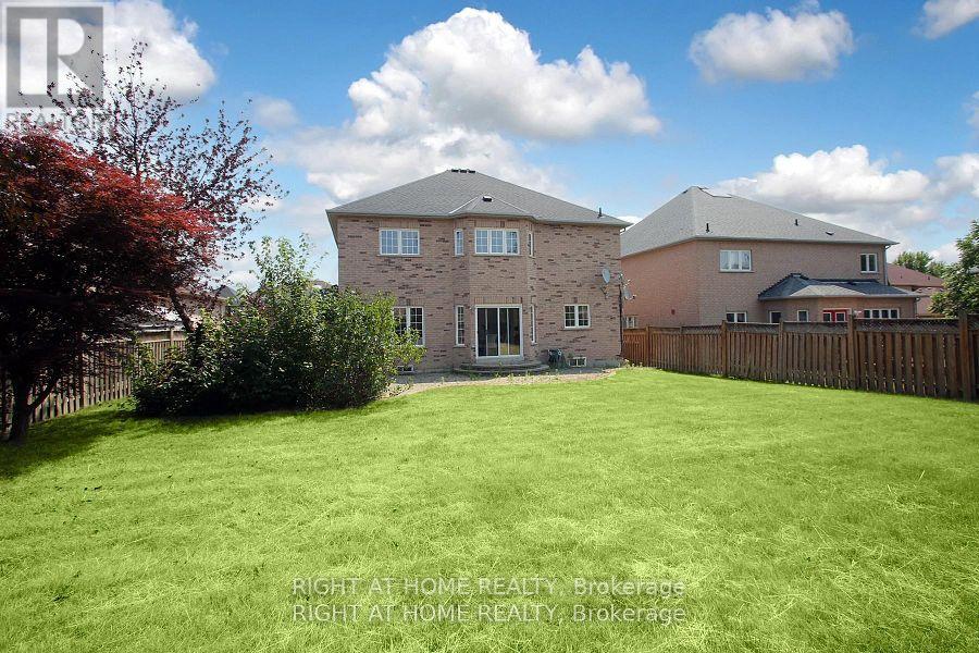 6 Pembrooke Road, Markham, Ontario  L6C 2L2 - Photo 23 - N12897252