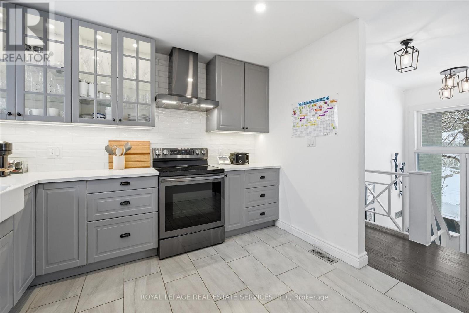 1151 Sarta Road, Oakville, Ontario  L6L 2P1 - Photo 18 - W12897184