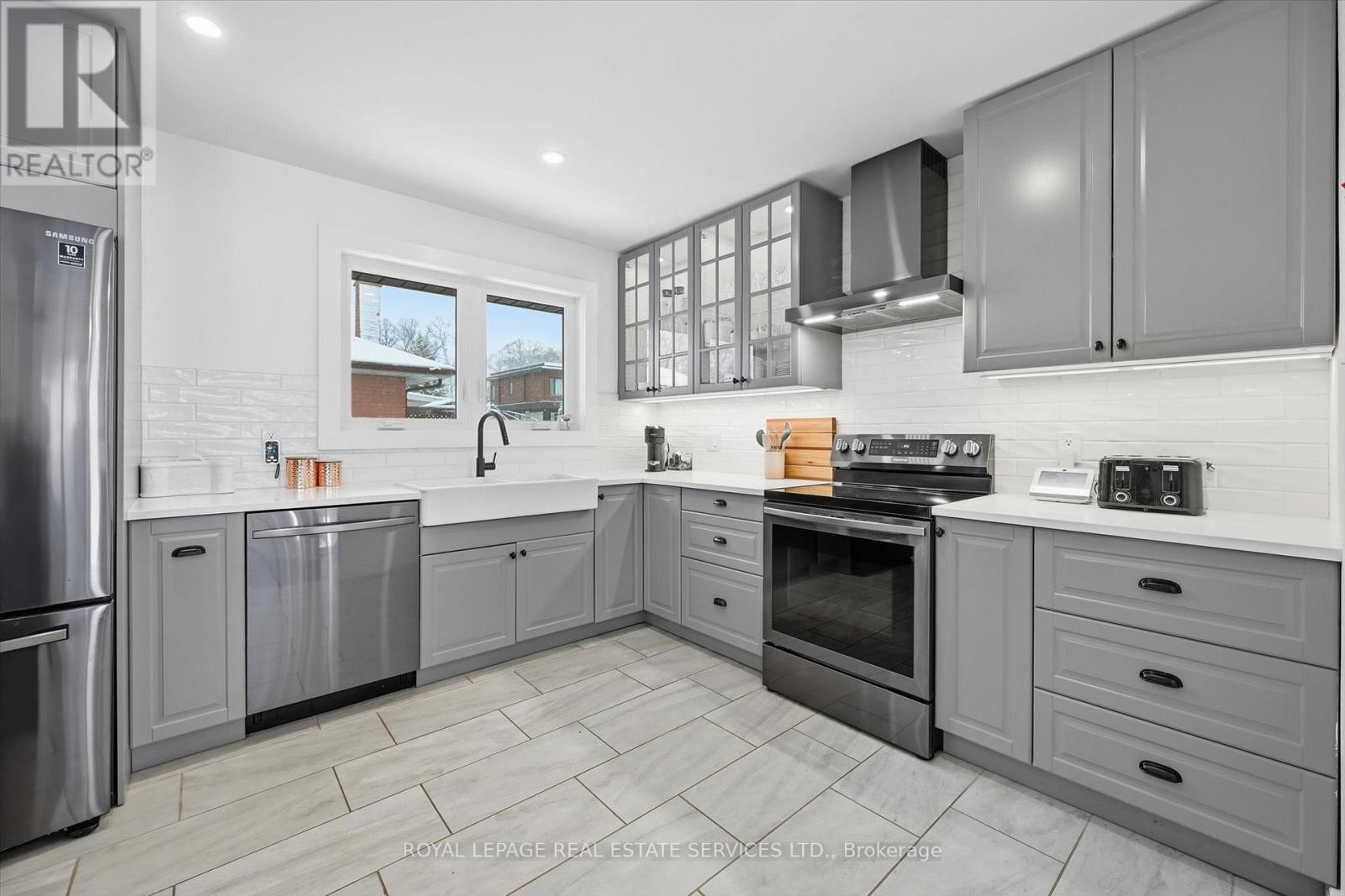 1151 Sarta Road, Oakville, Ontario  L6L 2P1 - Photo 19 - W12897184