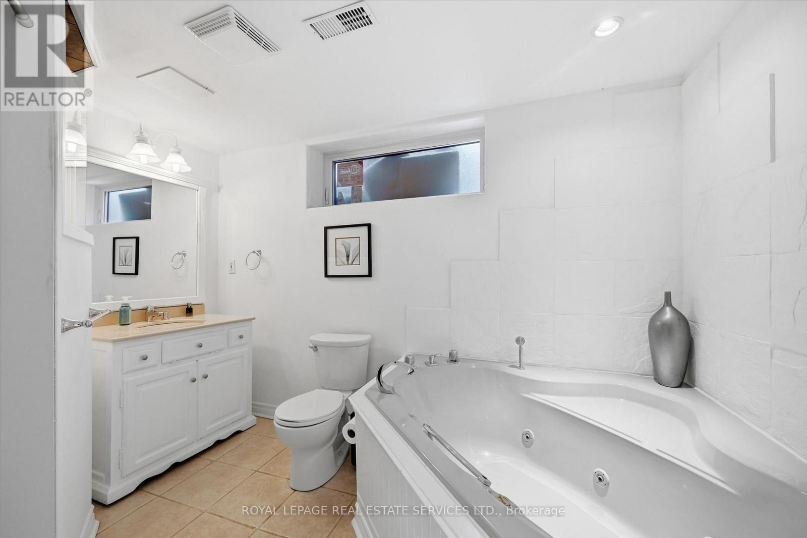 1151 Sarta Road, Oakville, Ontario  L6L 2P1 - Photo 39 - W12897184