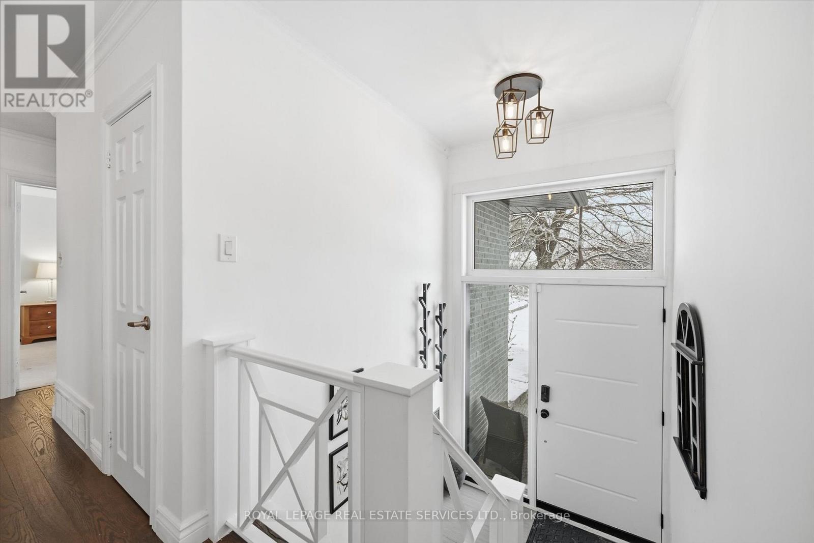 1151 Sarta Road, Oakville, Ontario  L6L 2P1 - Photo 5 - W12897184