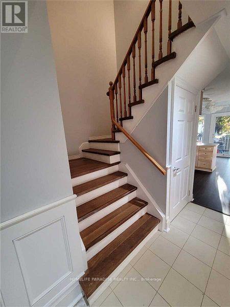 34 Castlehill Road, Brampton, Ontario  L6X 4E2 - Photo 13 - W12897192