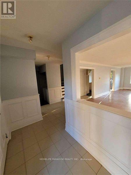 34 Castlehill Road, Brampton, Ontario  L6X 4E2 - Photo 4 - W12897192