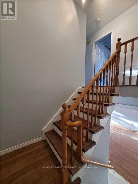 34 Castlehill Road, Brampton, Ontario  L6X 4E2 - Photo 8 - W12897192