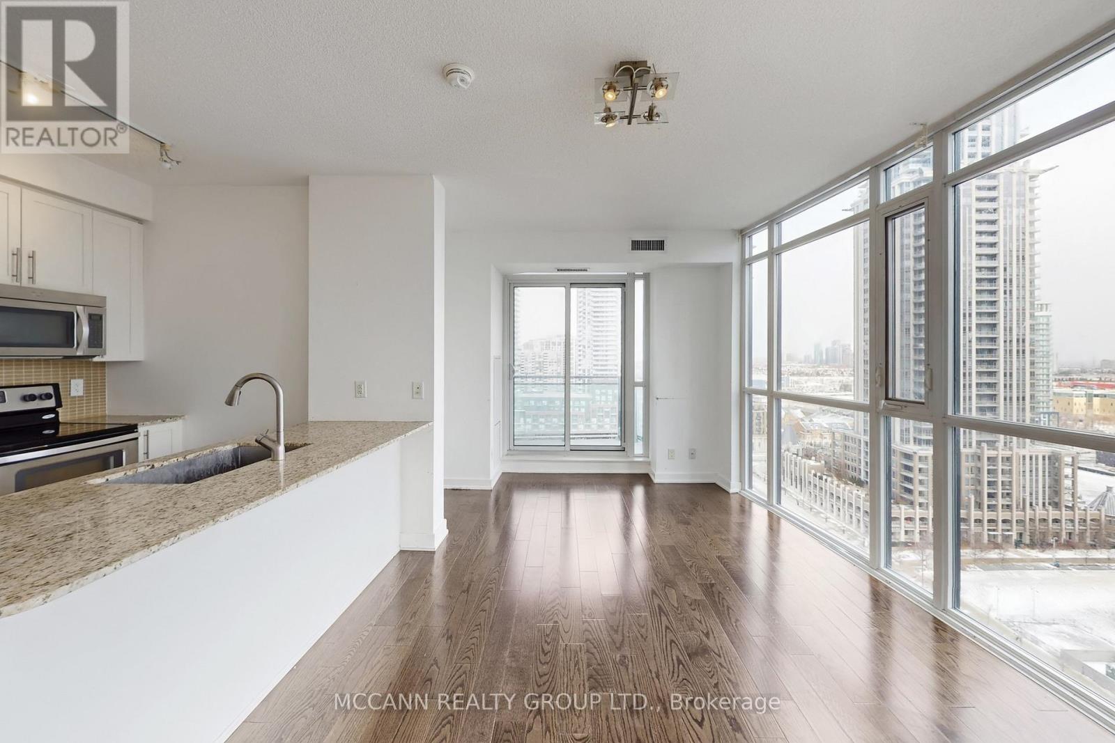 1608 - 4099 Brickstone Mews, Mississauga (City Centre), Ontario  L5B 0G2 - Photo 10 - W12897198