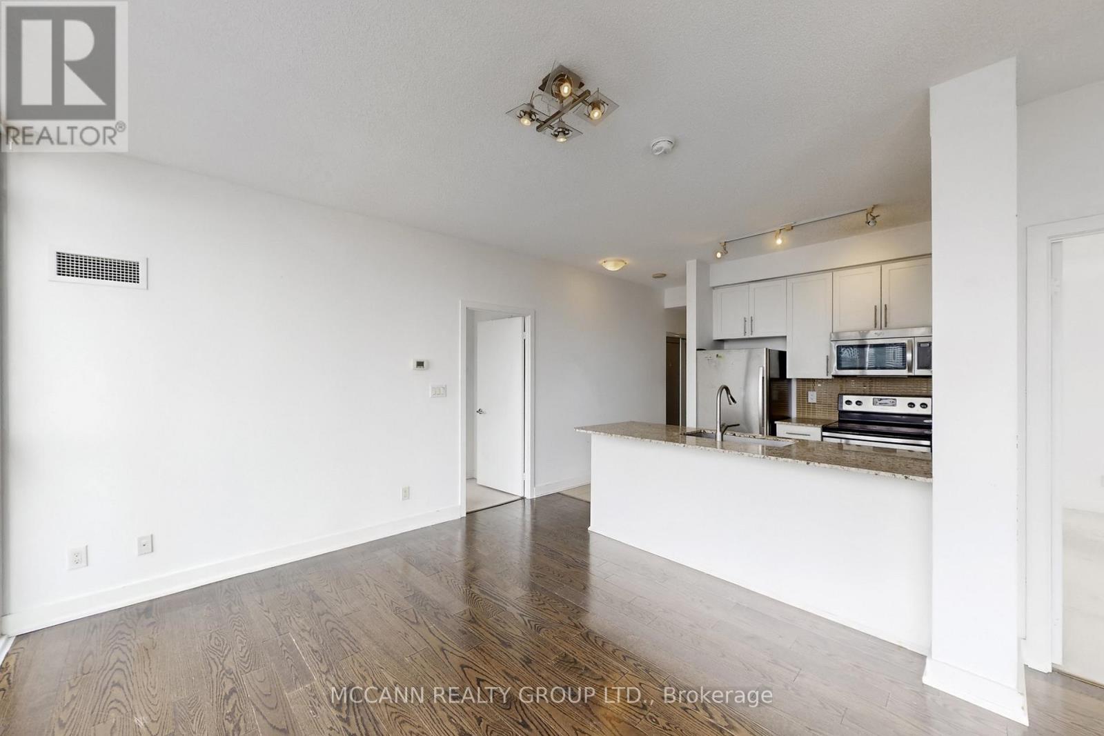 1608 - 4099 Brickstone Mews, Mississauga (City Centre), Ontario  L5B 0G2 - Photo 12 - W12897198