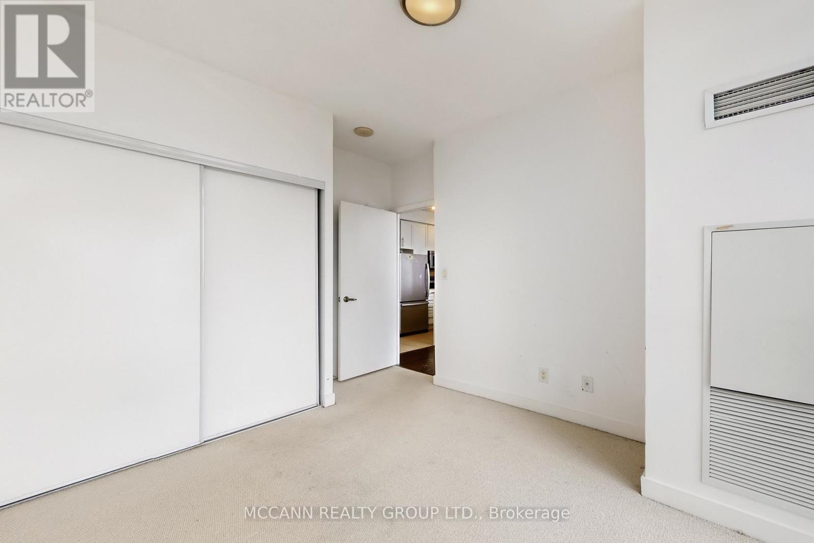 1608 - 4099 Brickstone Mews, Mississauga (City Centre), Ontario  L5B 0G2 - Photo 25 - W12897198