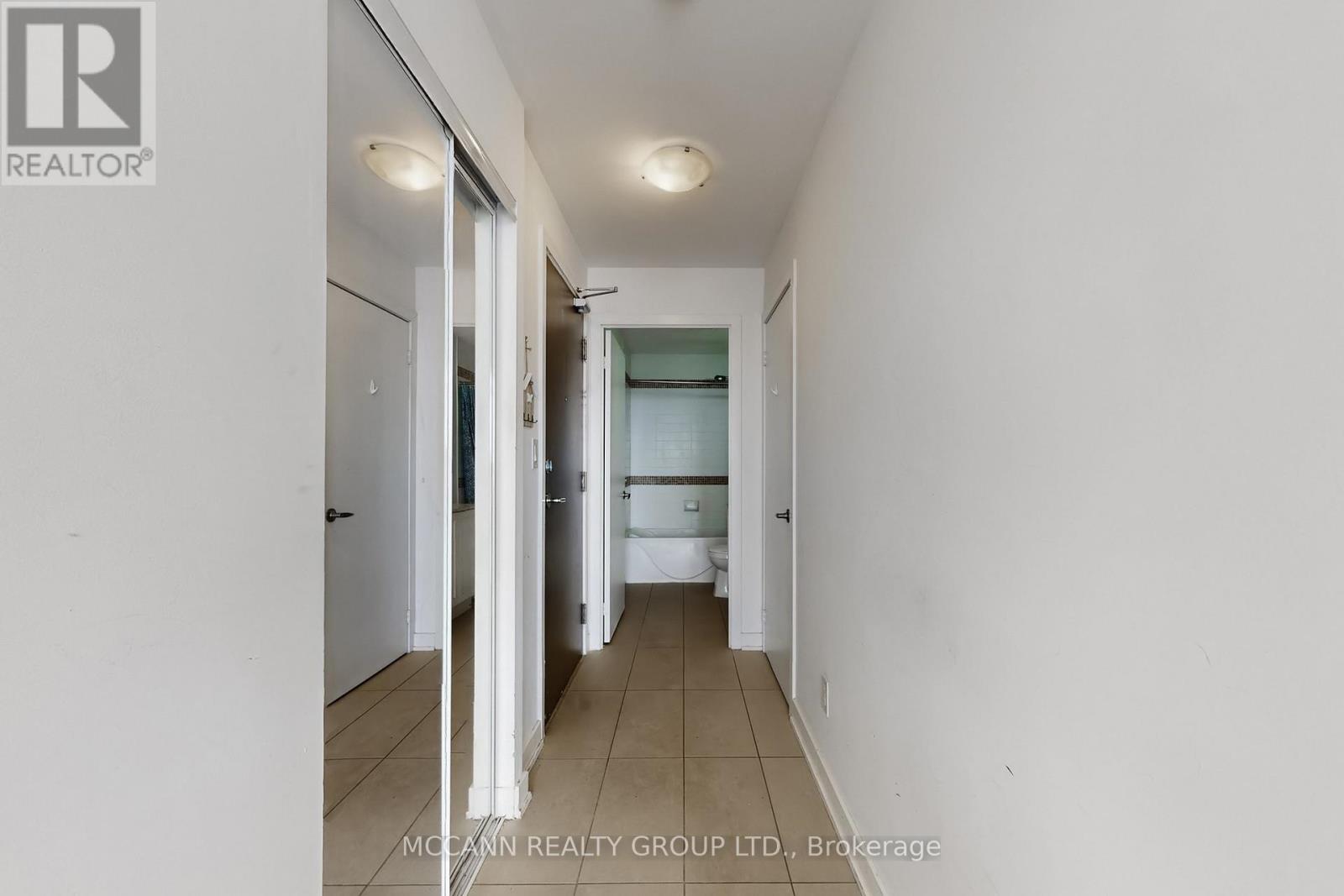 1608 - 4099 Brickstone Mews, Mississauga (City Centre), Ontario  L5B 0G2 - Photo 6 - W12897198