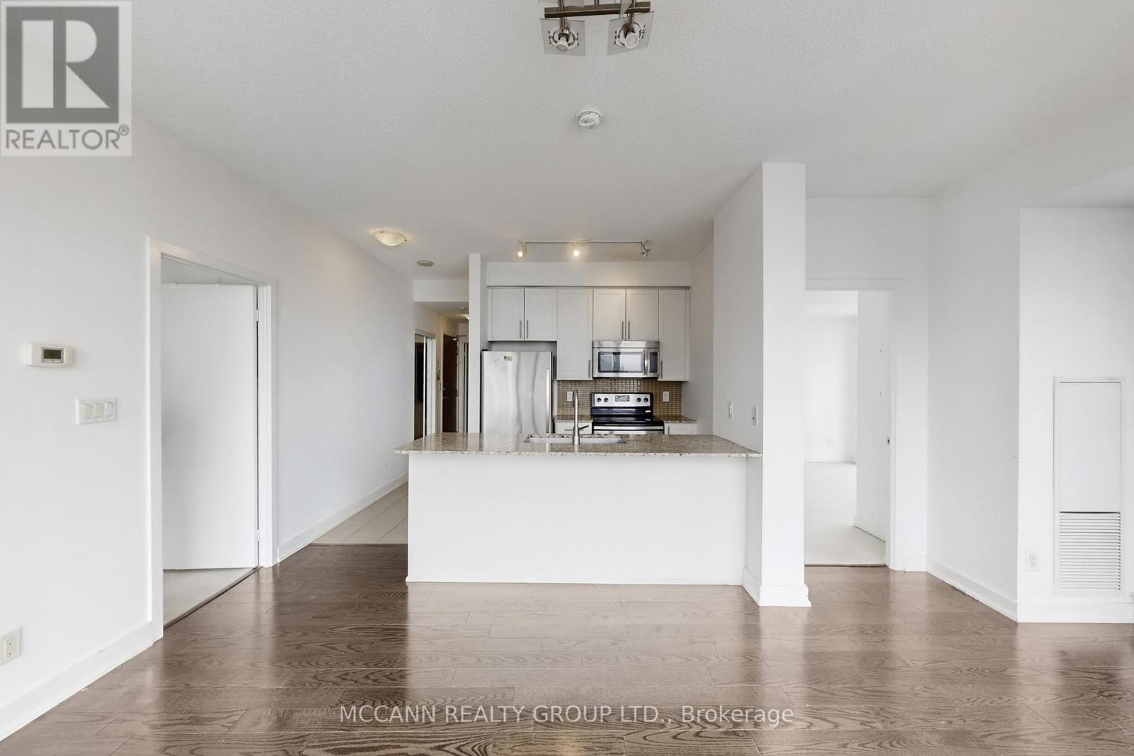 1608 - 4099 Brickstone Mews, Mississauga (City Centre), Ontario  L5B 0G2 - Photo 9 - W12897198