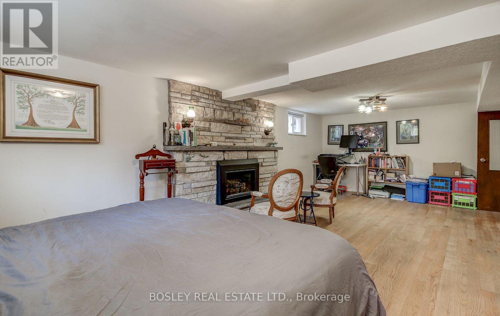 40 Lady Bank Road, Toronto, Ontario  M8Z 4J6 - Photo 21 - W12897212