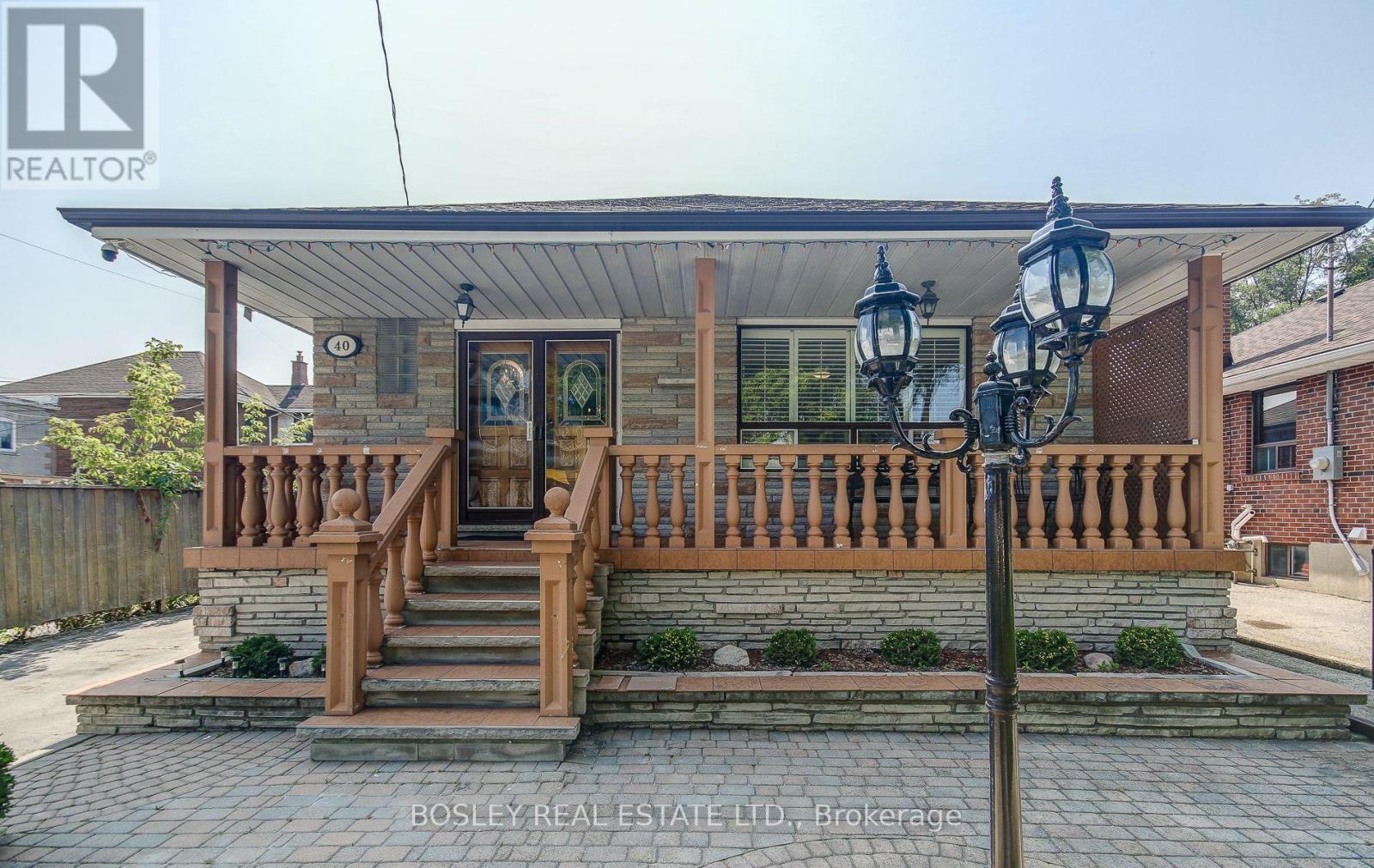 40 Lady Bank Road, Toronto, Ontario  M8Z 4J6 - Photo 29 - W12897212