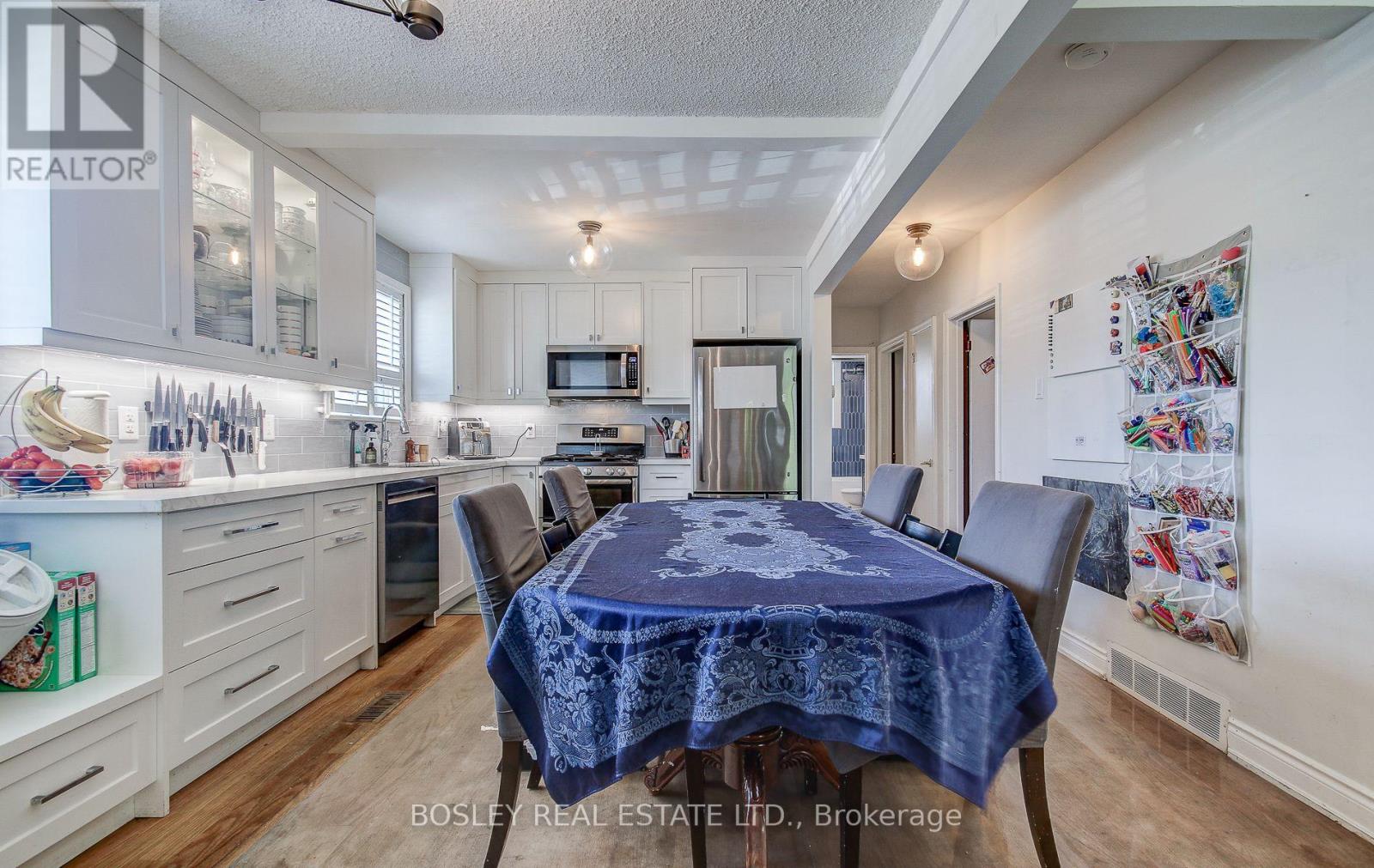 40 Lady Bank Road, Toronto, Ontario  M8Z 4J6 - Photo 6 - W12897212