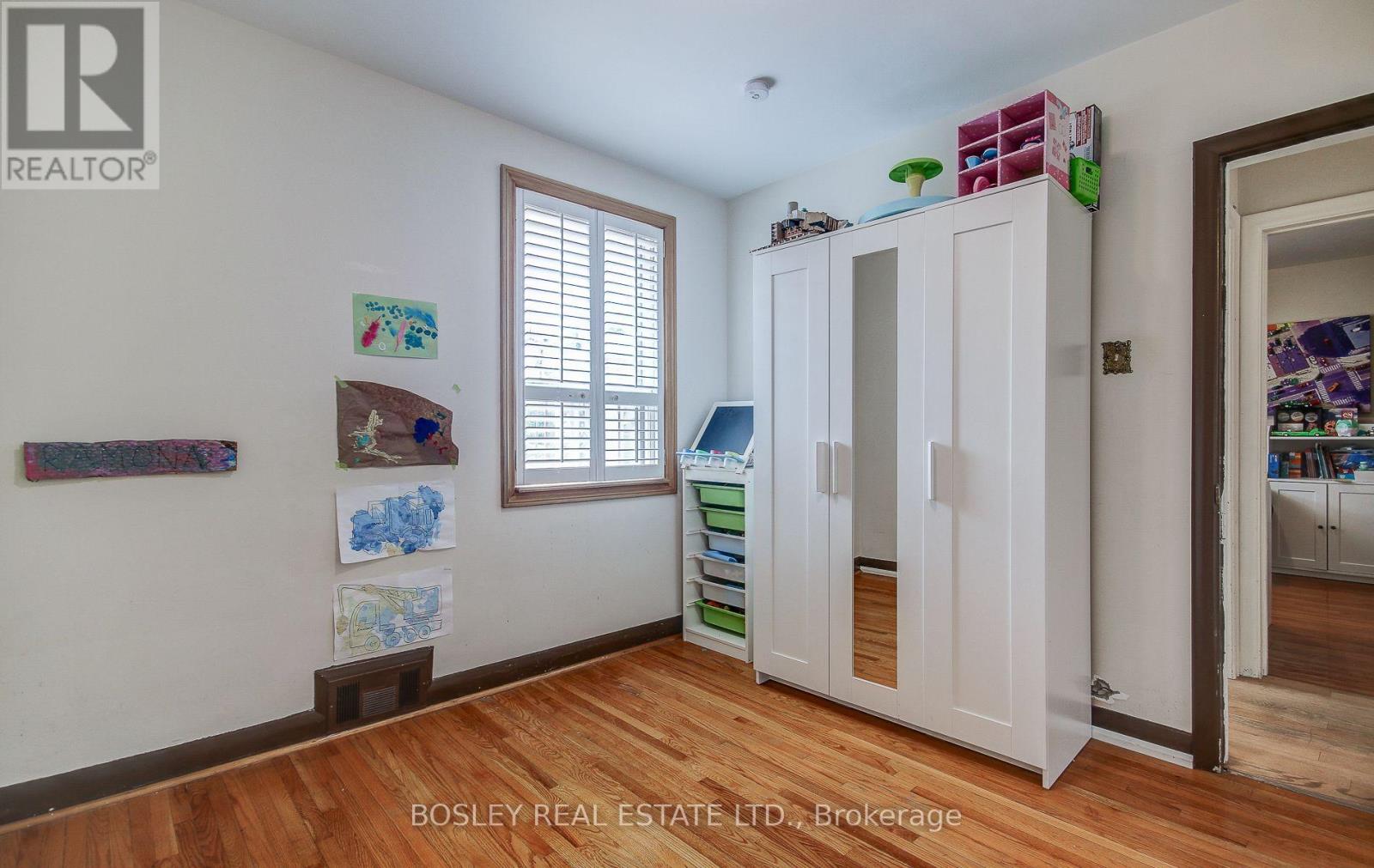 40 Lady Bank Road, Toronto, Ontario  M8Z 4J6 - Photo 9 - W12897212