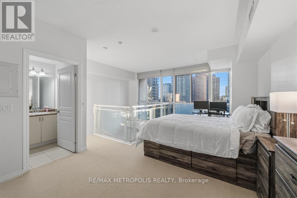 508 - 225 Webb Drive, Mississauga, Ontario  L5B 4P2 - Photo 10 - W12897224