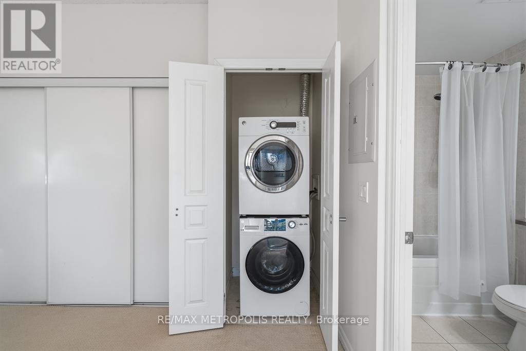 508 - 225 Webb Drive, Mississauga, Ontario  L5B 4P2 - Photo 14 - W12897224