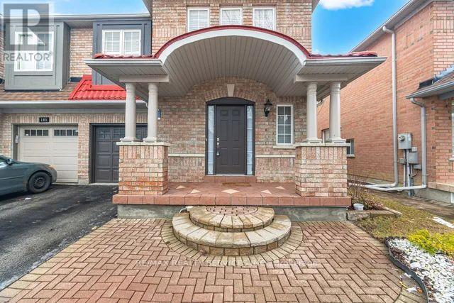 103 Starhill Crescent, Brampton, Ontario  L6R 2P8 - Photo 3 - W12897226
