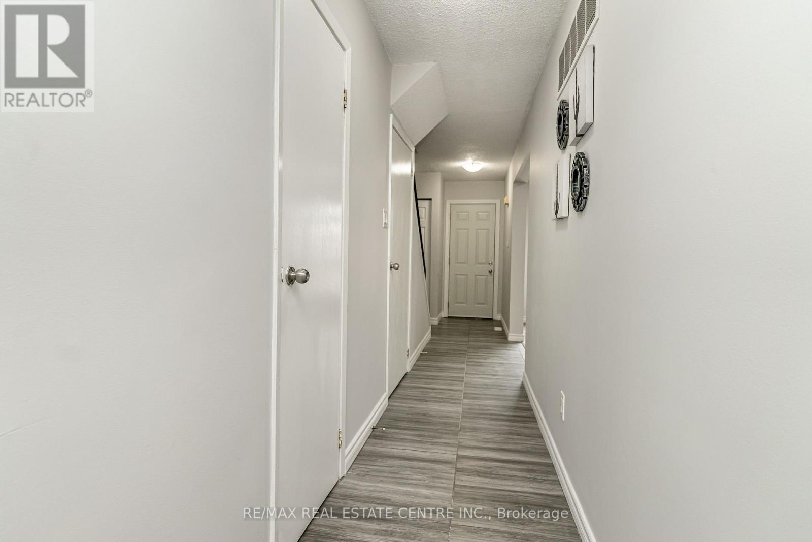 75 - 75 Mcmullen Crescent, Brampton, Ontario  L6S 3M2 - Photo 6 - W12897228