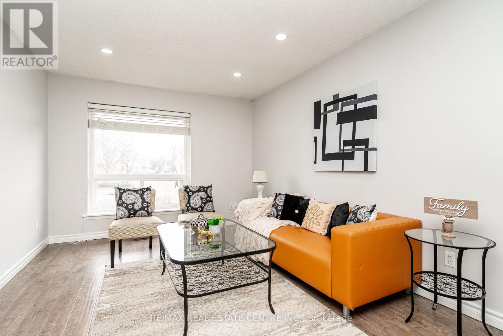 75 - 75 Mcmullen Crescent, Brampton, Ontario  L6S 3M2 - Photo 8 - W12897228