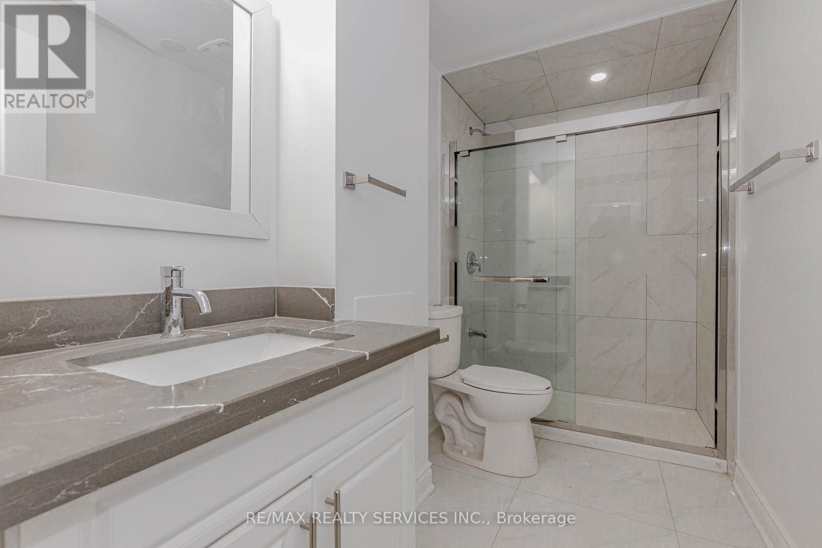 Basement - 132 Bloomsbury Avenue, Brampton, Ontario  L6P 2X2 - Photo 9 - W12897232