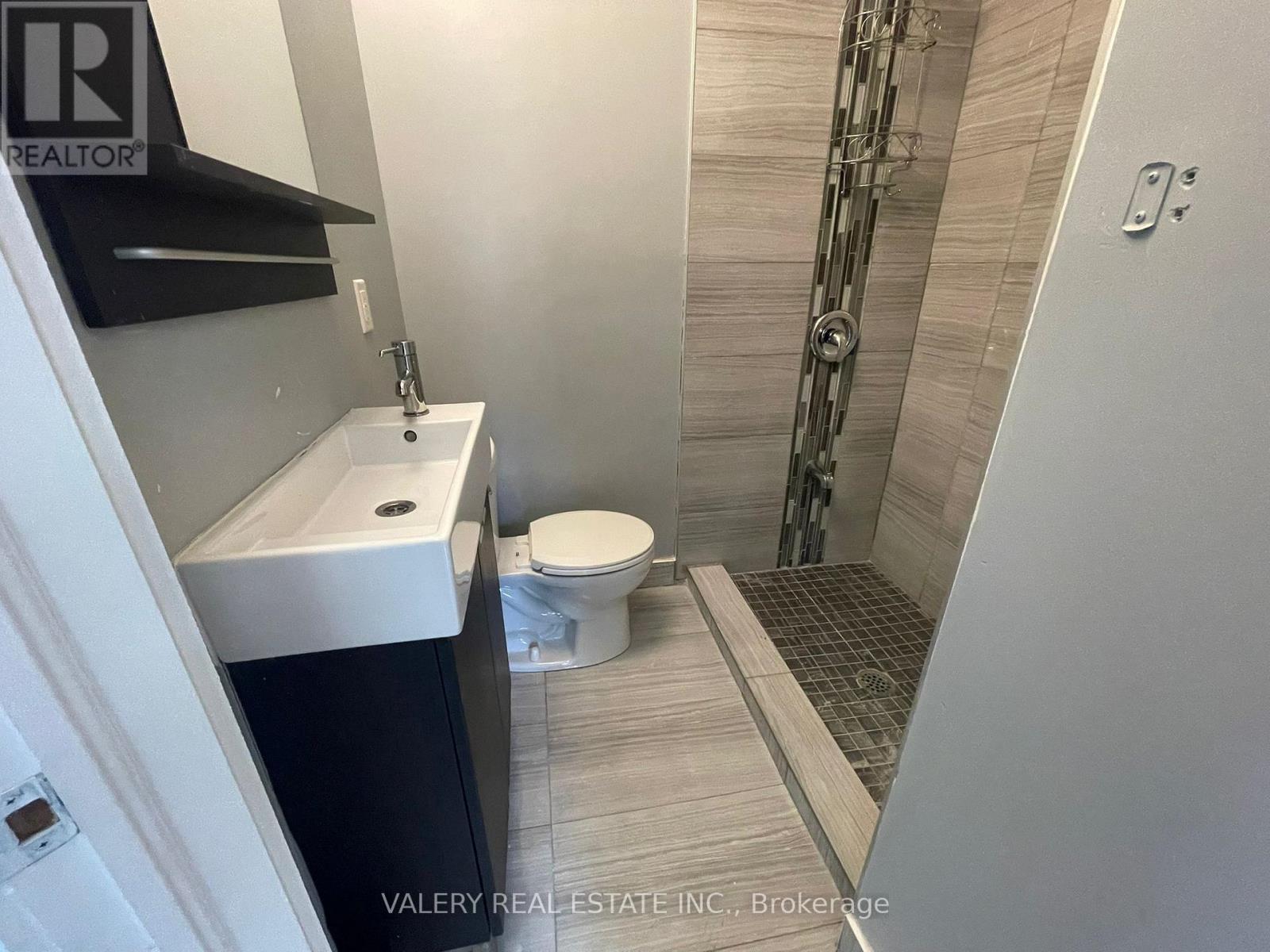 1 - 1561 Hurontario Street, Mississauga, Ontario  L5G 3H7 - Photo 23 - W12897234