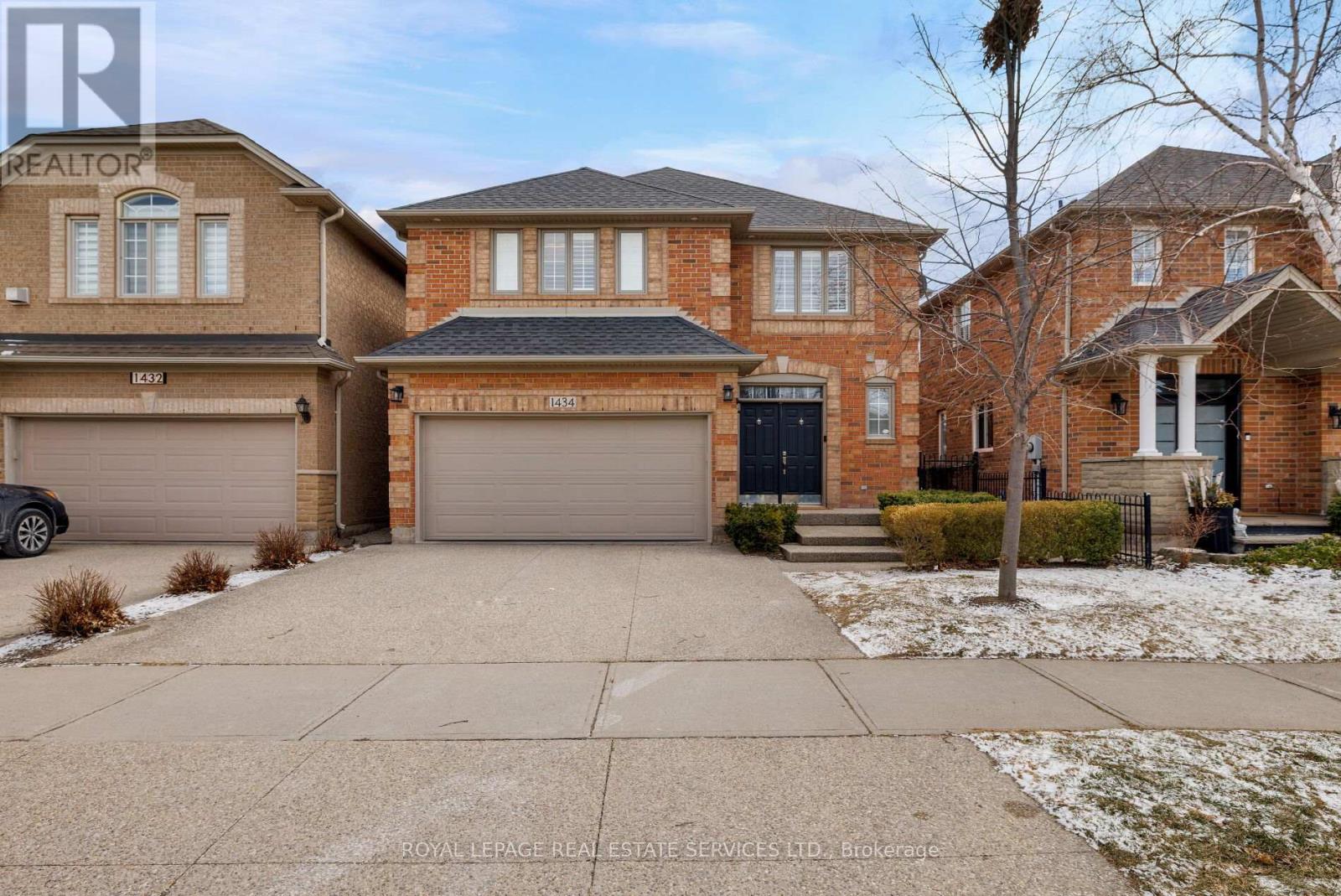 1434 Gulledge Trail, Oakville, Ontario  L6M 3Z8 - Photo 2 - W12897260